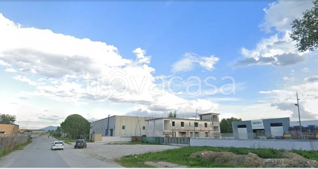 locale commerciale in vendita a Marcianise