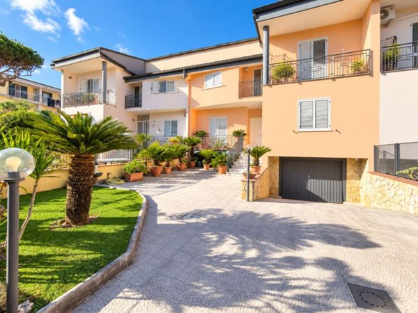 casa indipendente in vendita a Marcianise