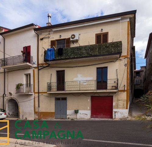casa indipendente in vendita a Marzano Appio