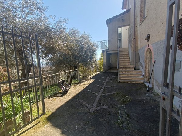 casa indipendente in vendita a Marzano Appio