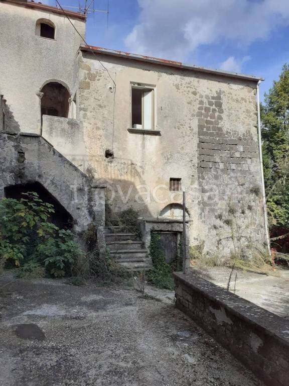 casa indipendente in vendita a Marzano Appio