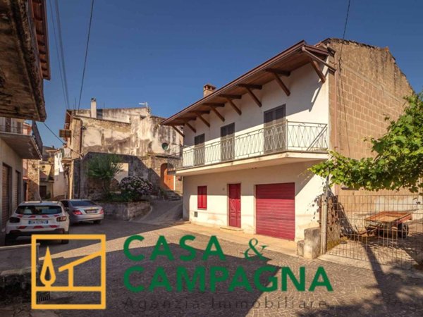 casa indipendente in vendita a Marzano Appio