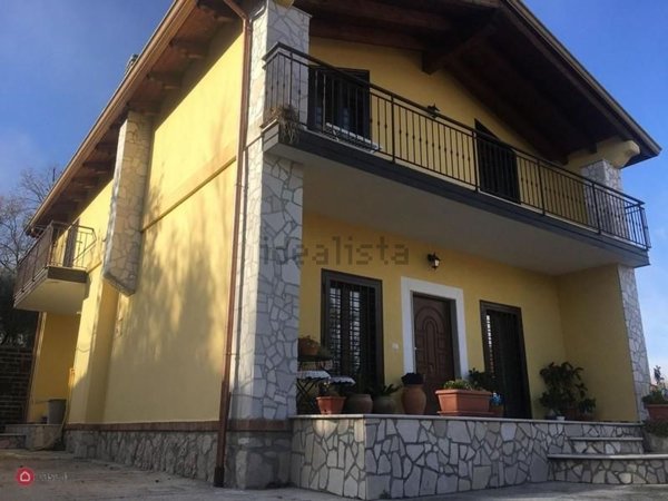 casa indipendente in vendita a Marzano Appio