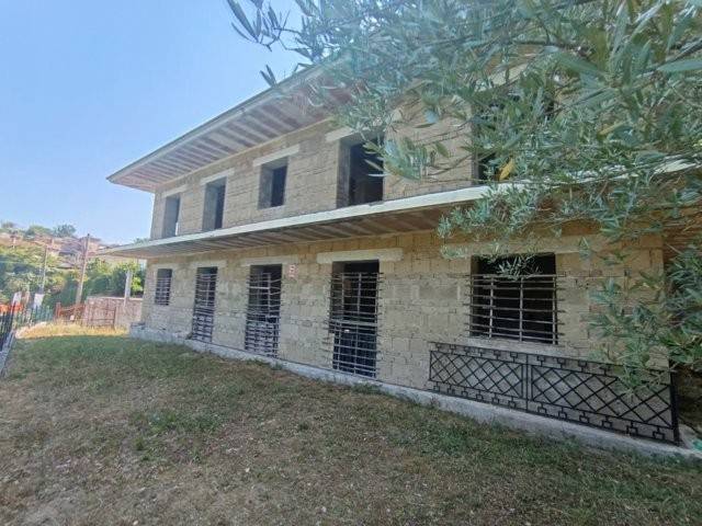 casa indipendente in vendita a Marzano Appio