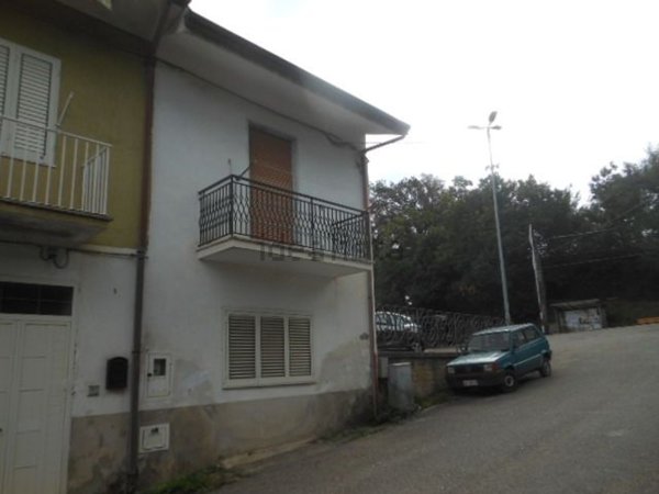 casa indipendente in vendita a Marzano Appio