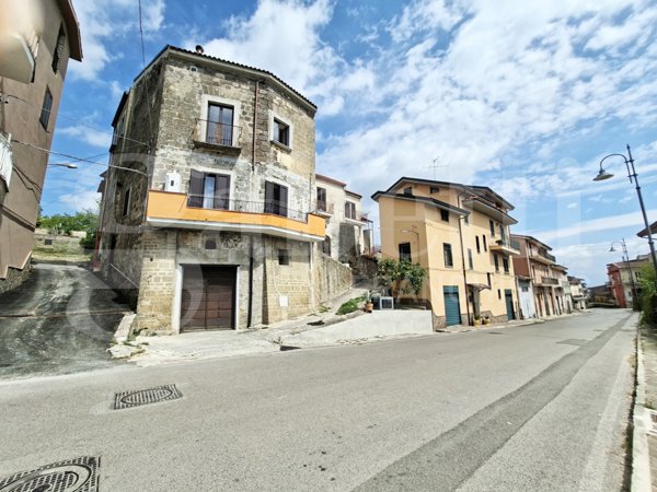 casa indipendente in vendita a Marzano Appio