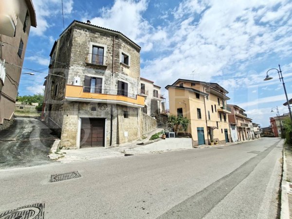 casa indipendente in vendita a Marzano Appio