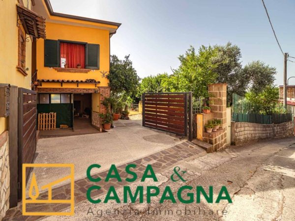 casa indipendente in vendita a Marzano Appio