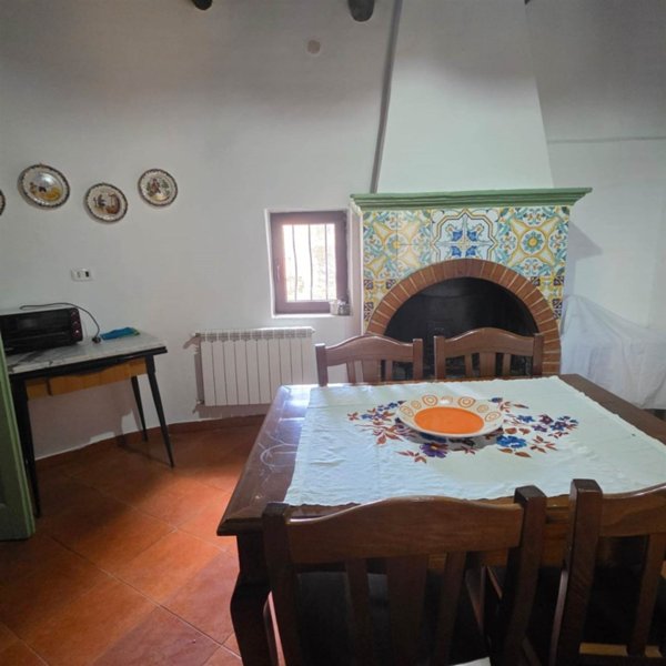 casa indipendente in vendita a Marzano Appio