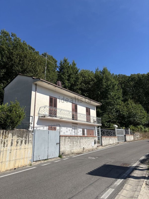 casa indipendente in vendita a Marzano Appio