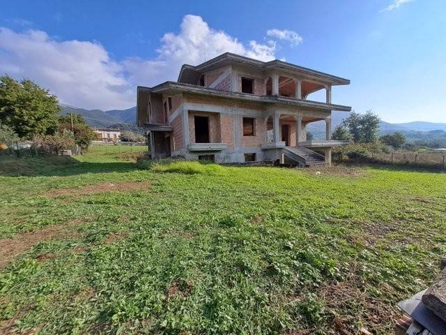 casa indipendente in vendita a Mignano Monte Lungo