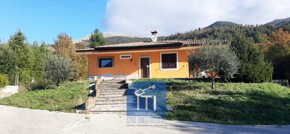 casa indipendente in vendita a Mignano Monte Lungo