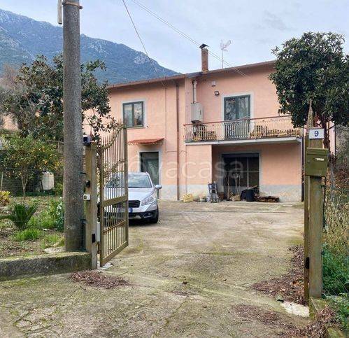 appartamento in vendita a Mignano Monte Lungo in zona Caspoli