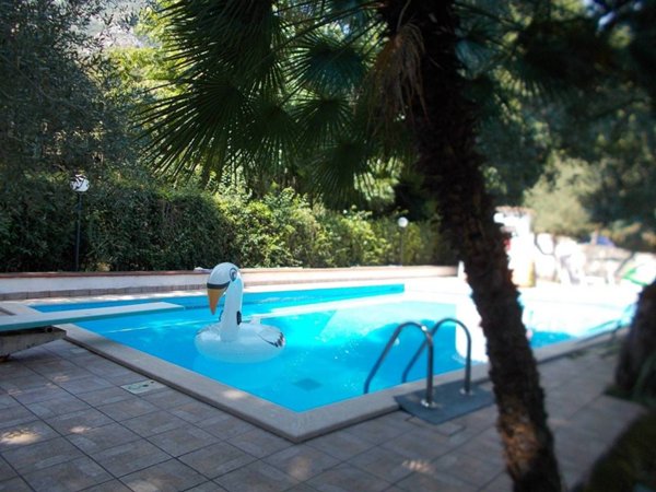 casa indipendente in vendita a Mignano Monte Lungo in zona Caspoli