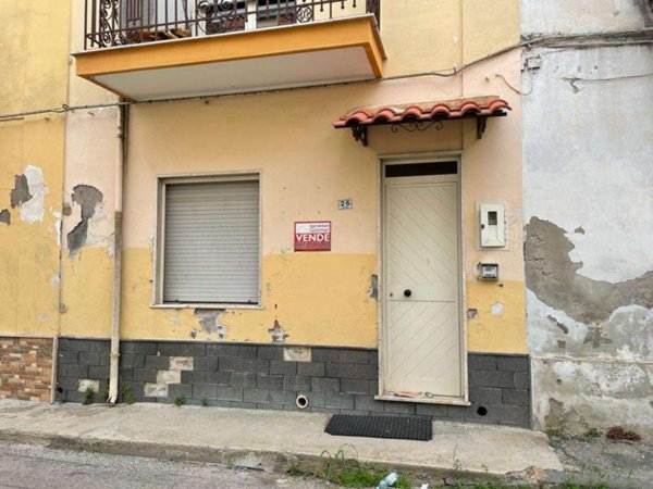 casa indipendente in vendita a Mondragone
