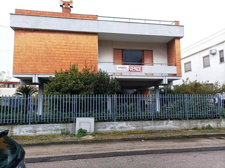 appartamento in vendita a Mondragone