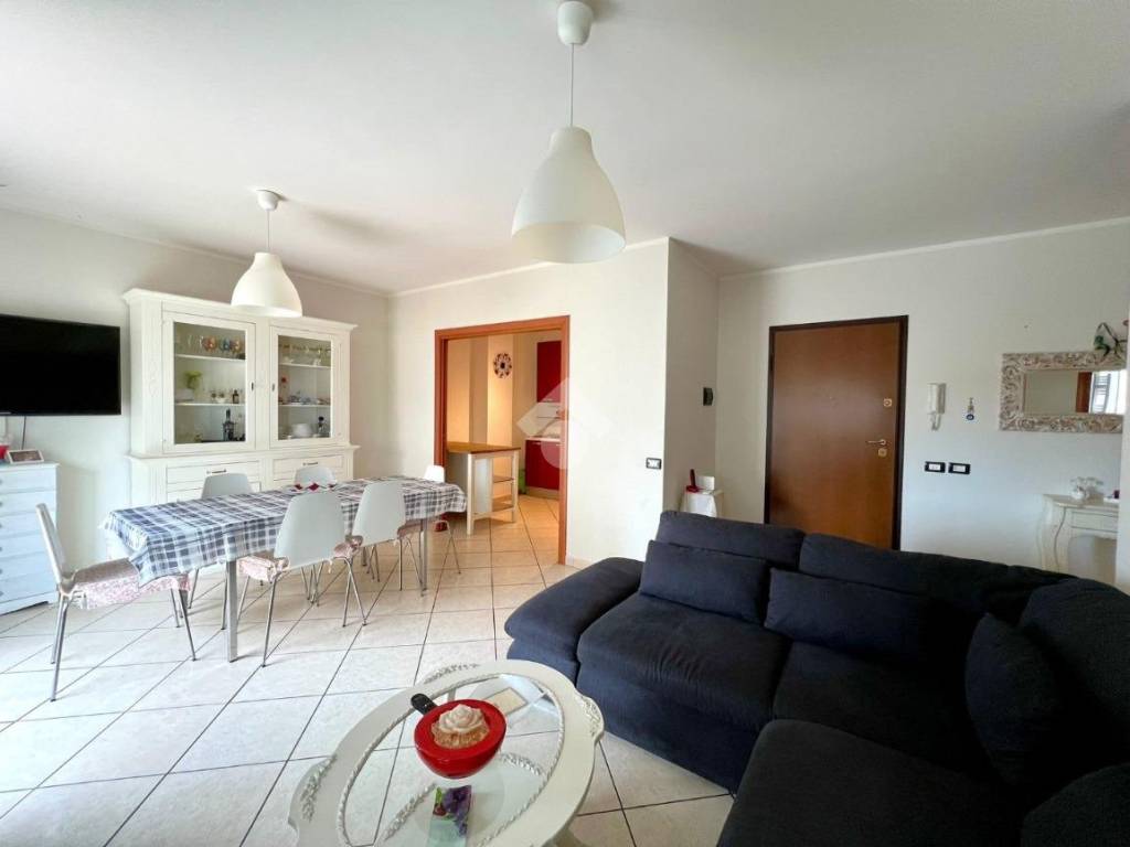appartamento in vendita a Mondragone