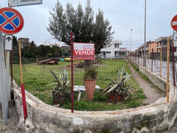 terreno agricolo in vendita a Mondragone