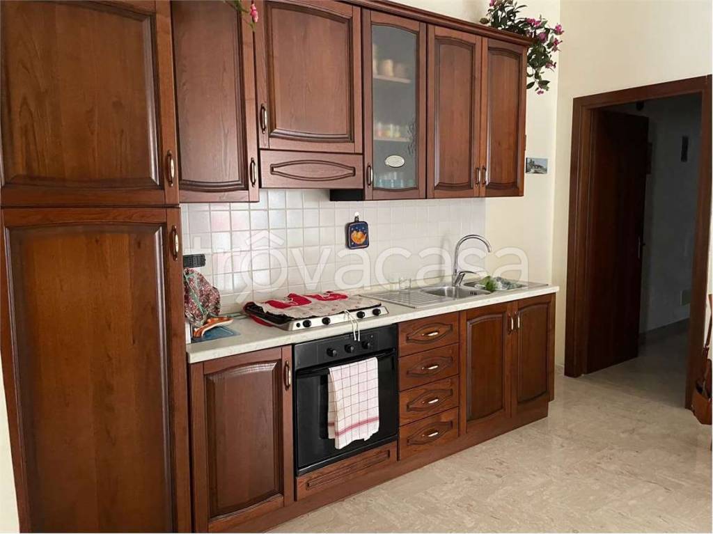 casa indipendente in vendita a Mondragone