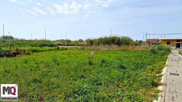 casa indipendente in vendita a Mondragone