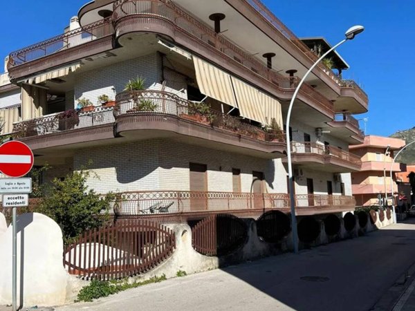appartamento in vendita a Mondragone