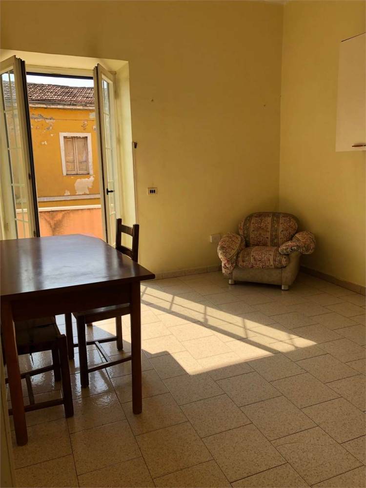 casa indipendente in vendita a Mondragone