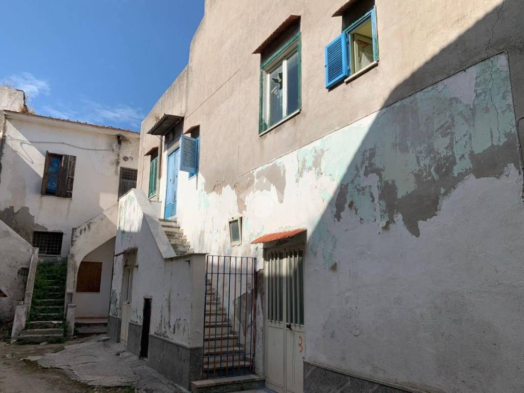 appartamento in vendita a Mondragone