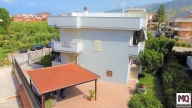 casa indipendente in vendita a Mondragone