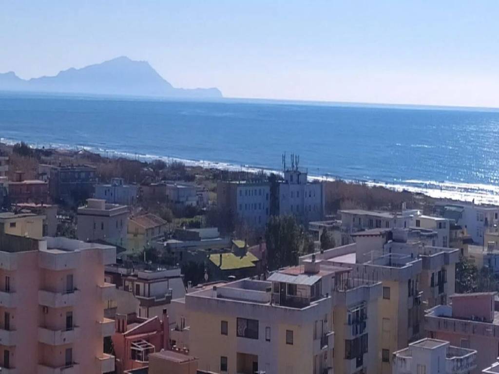 appartamento in vendita a Mondragone