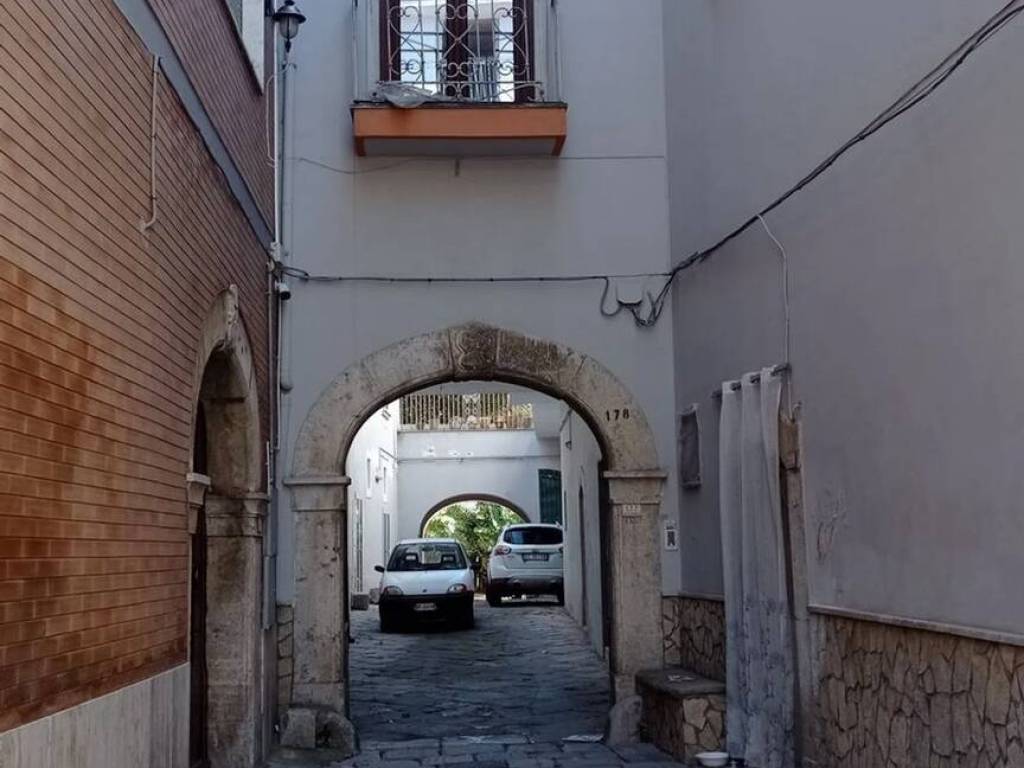 casa indipendente in vendita a Mondragone