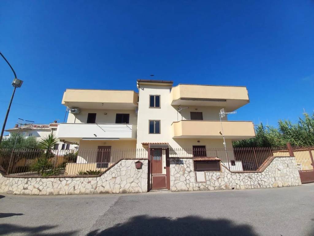appartamento in vendita a Mondragone