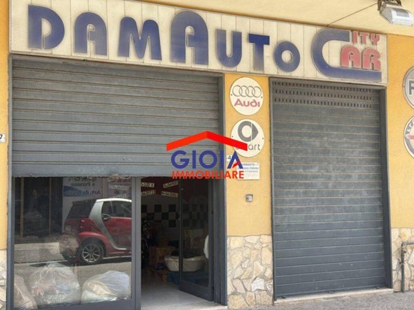 negozio in vendita a Mondragone