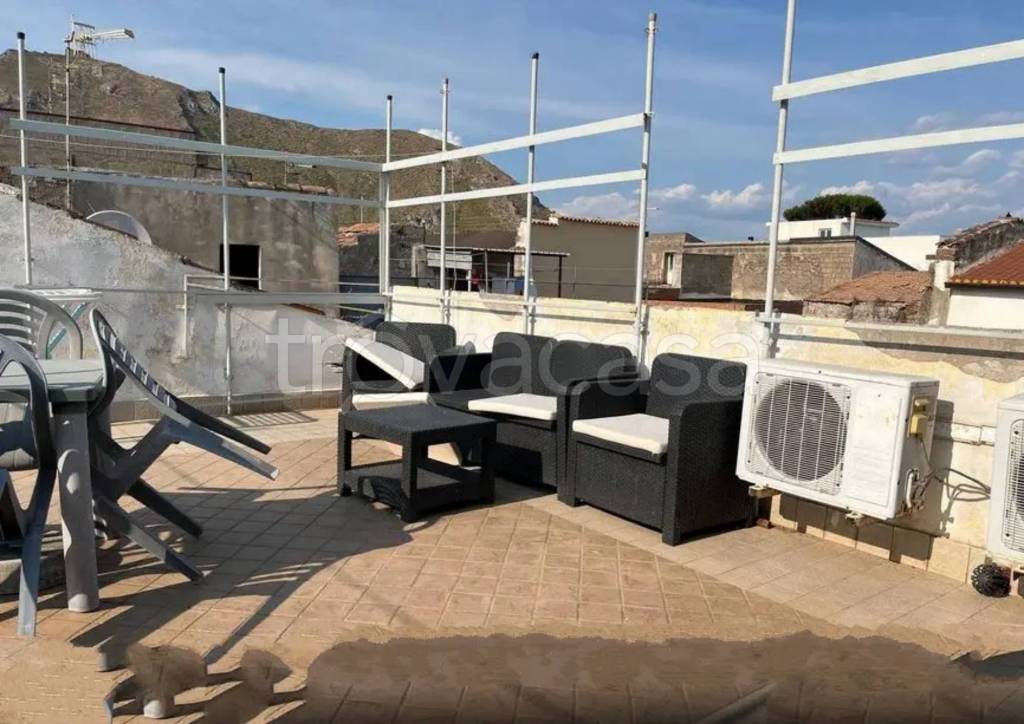 casa indipendente in vendita a Mondragone