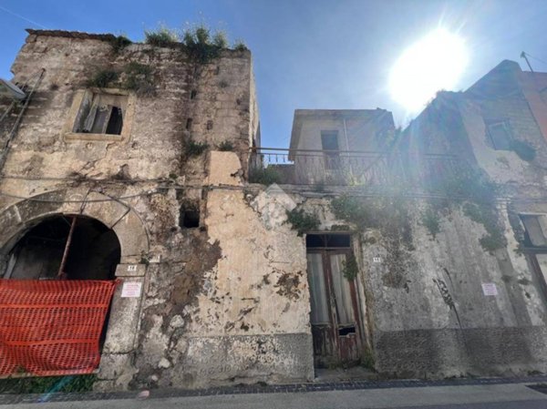 casa indipendente in vendita a Mondragone