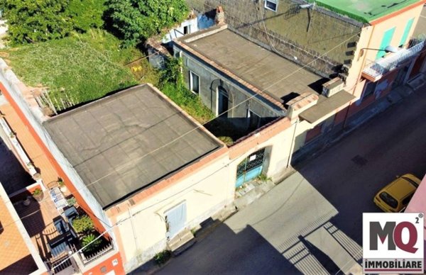 casa indipendente in vendita a Mondragone