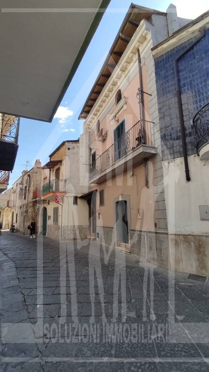 casa indipendente in vendita a Mondragone
