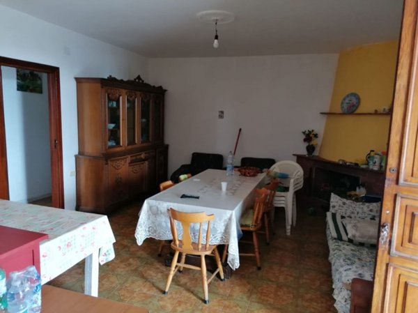casa indipendente in vendita a Mondragone