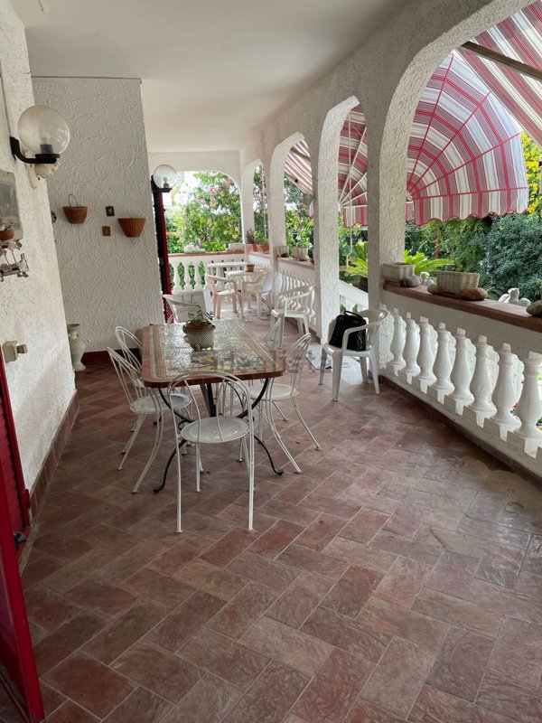 casa indipendente in vendita a Mondragone