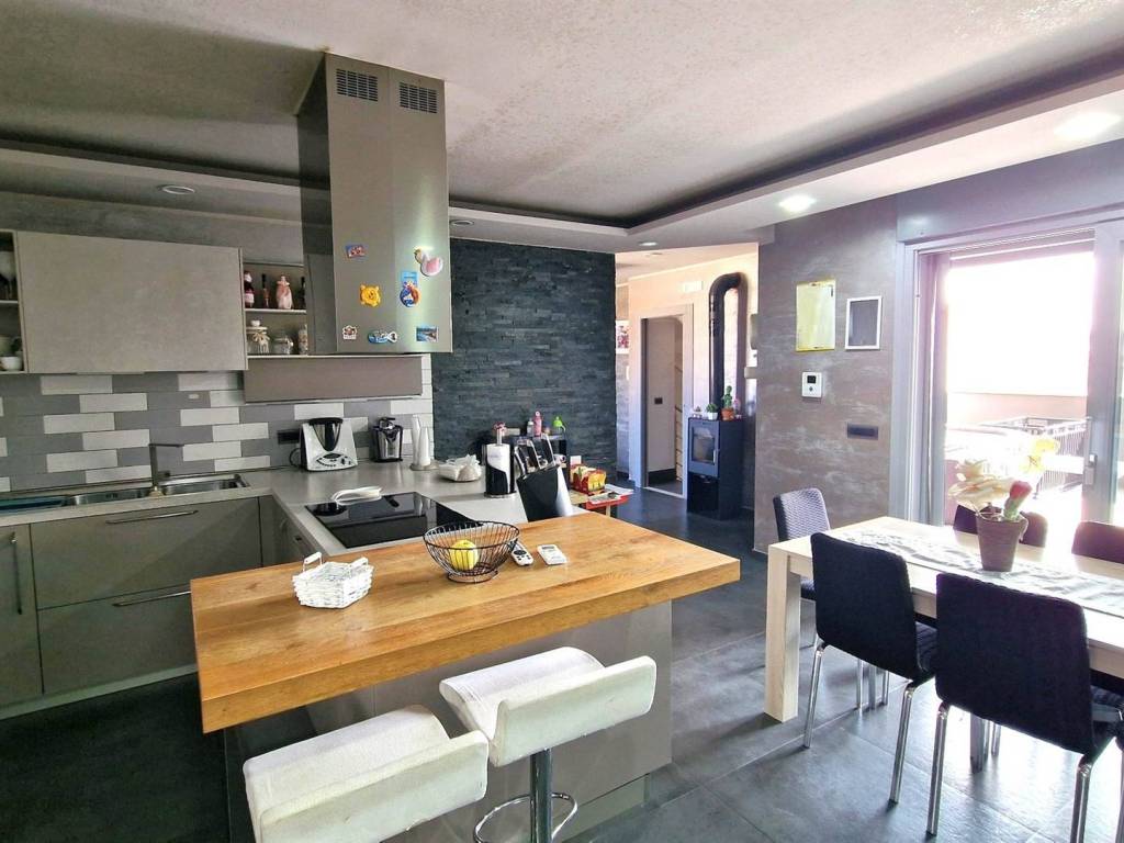 appartamento in vendita a Mondragone