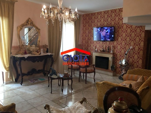 casa indipendente in vendita a Mondragone