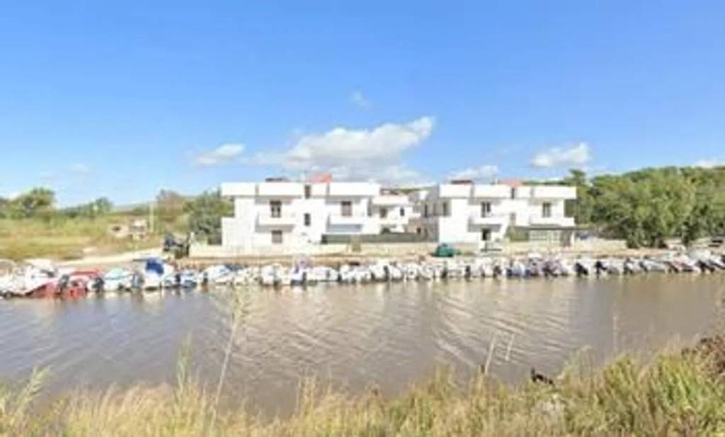 casa indipendente in vendita a Mondragone