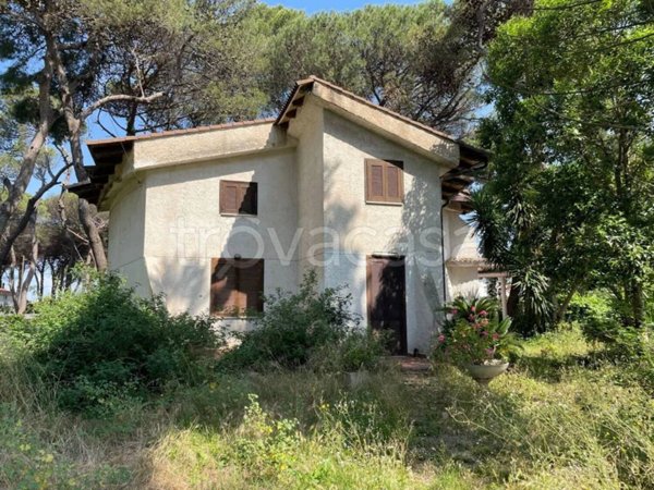casa indipendente in vendita a Mondragone