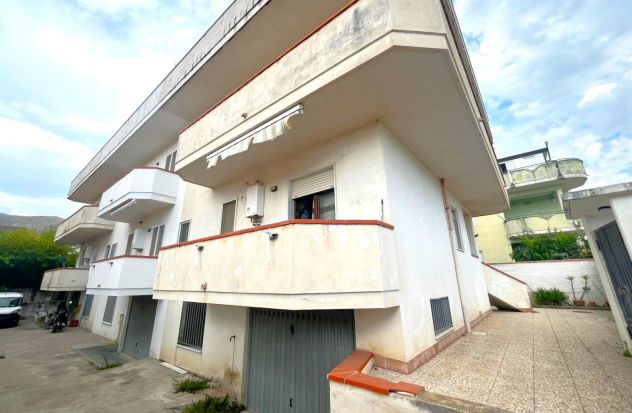 casa indipendente in vendita a Mondragone