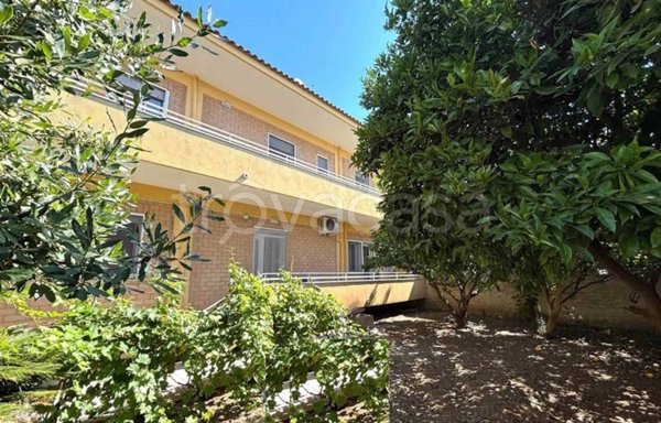 casa indipendente in vendita a Mondragone