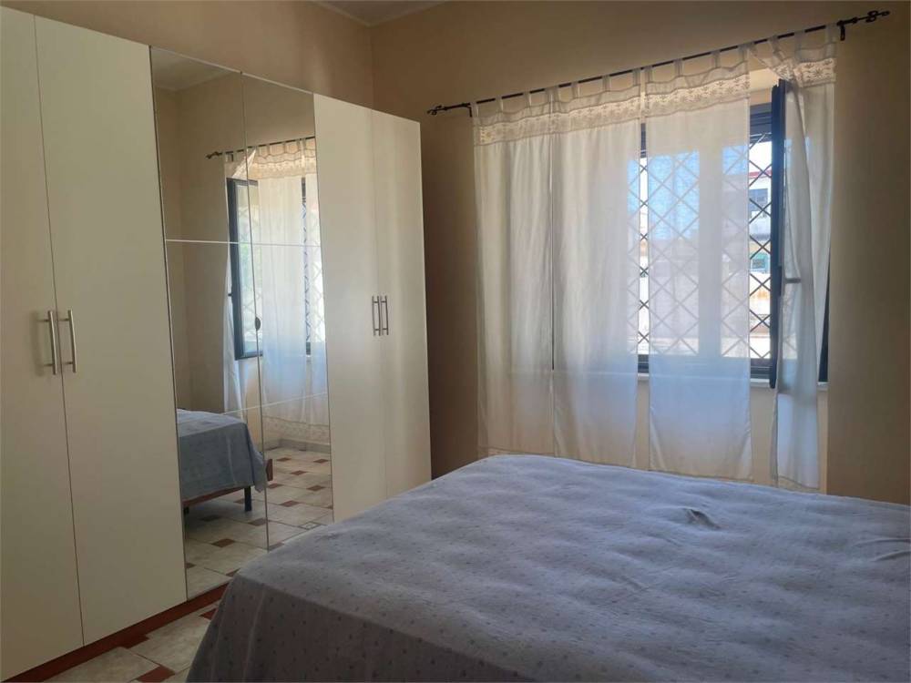 intera palazzina in vendita a Mondragone