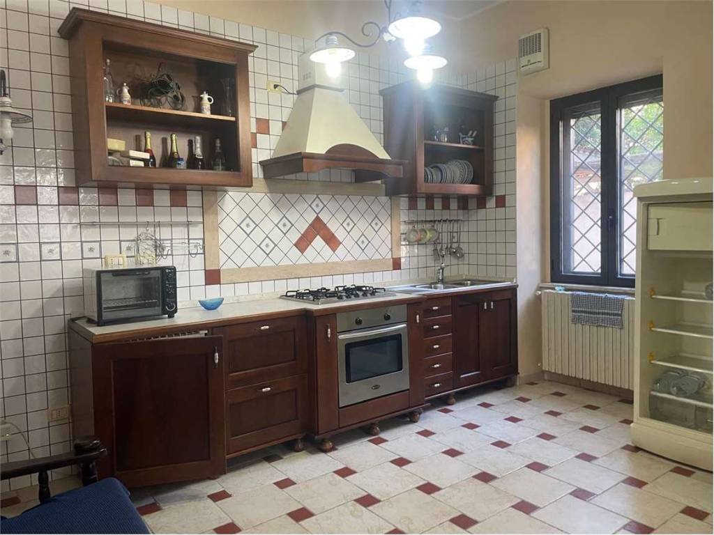 intera palazzina in vendita a Mondragone