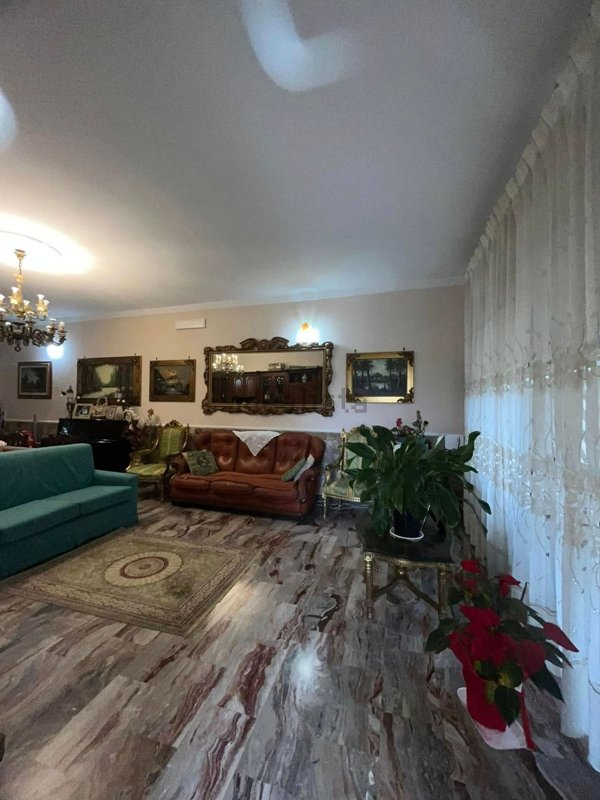 casa indipendente in vendita a Mondragone in zona Pescopagano