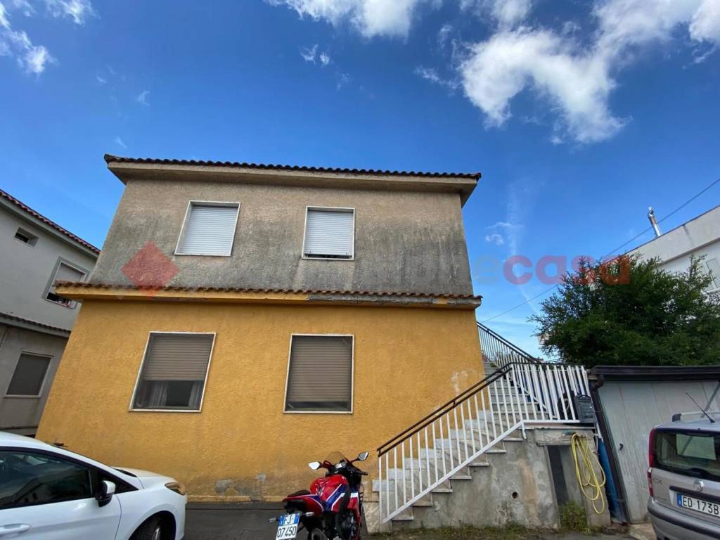 appartamento in vendita a Mondragone