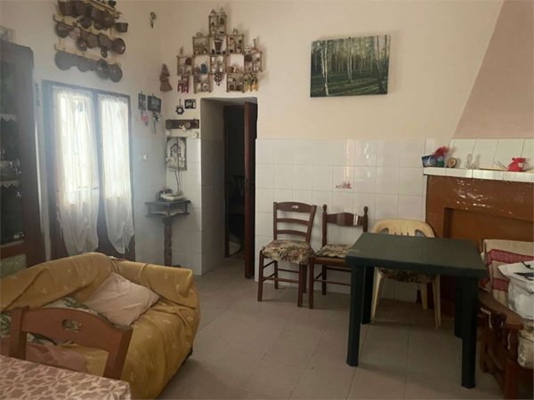 casa indipendente in vendita a Mondragone