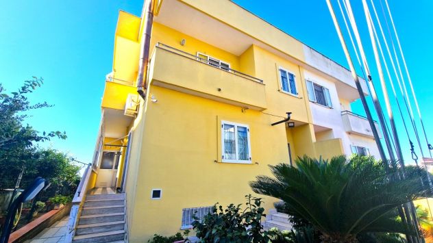 casa indipendente in vendita a Mondragone